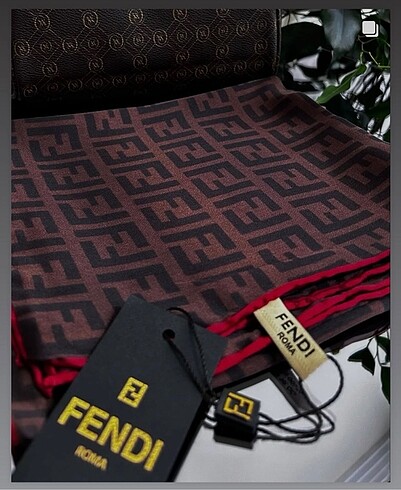 Fendi FENDİ İPEK EŞARP