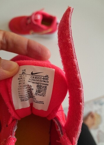 25 Beden turuncu Renk Nike kiz çocuk spor ayakkabı