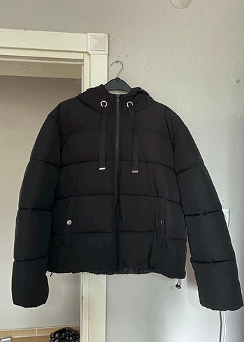 LC Waikiki Siyah Şişme Mont