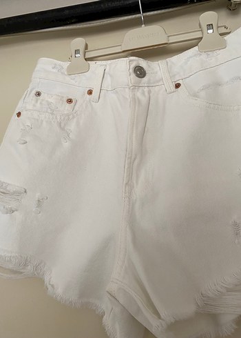 s Beden Stradivarius Yırtık Şort