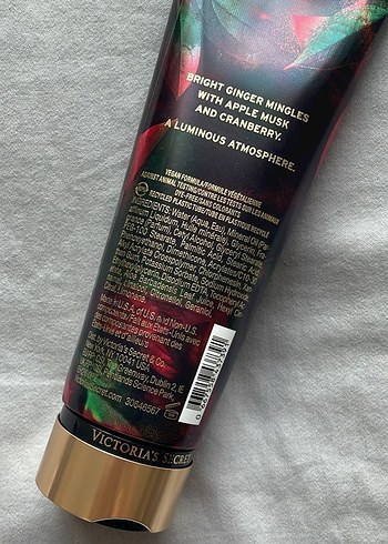  Beden Victoria's Secret Zencefil Elma Vücut Losyonu 236 ml