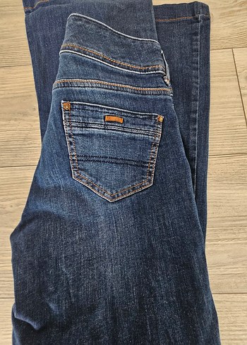 Kadın Lacivert Bol Kesim Midi Kot Pantolon - Görsel 3