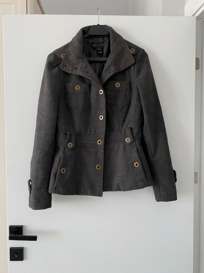 Düğmeli Koyu Gri Kadın Kaban - Görsel 2