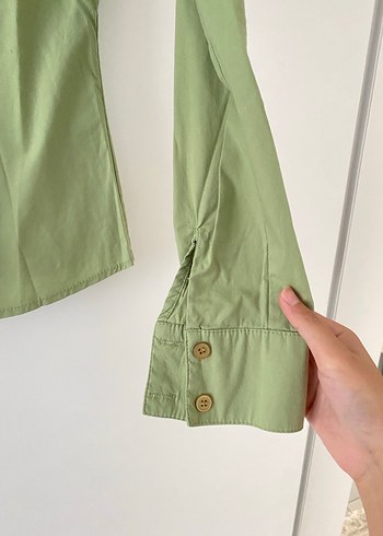 Düğmeli, Uzun Kollu Haki Kadın Gömlek - Görsel 2