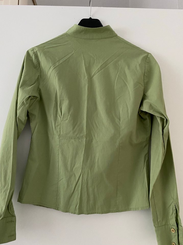 Düğmeli, Uzun Kollu Haki Kadın Gömlek - Görsel 3