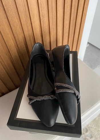 Klasik Siyah Tokalı Kadın Topuklu Babet - Görsel 2