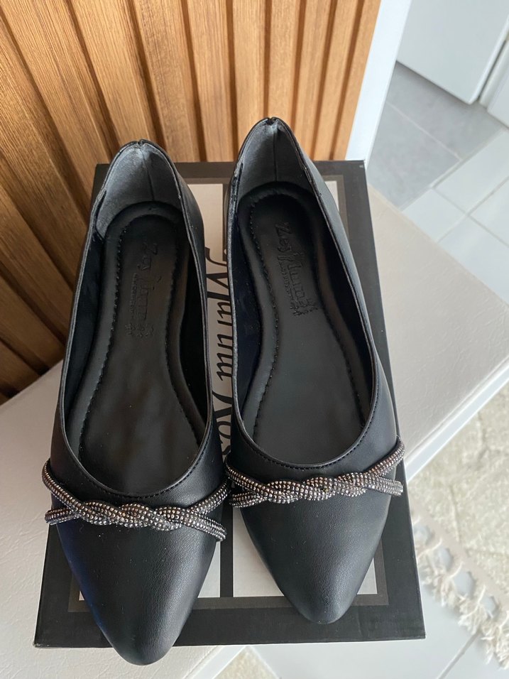 Klasik Siyah Tokalı Kadın Topuklu Babet - Görsel 4