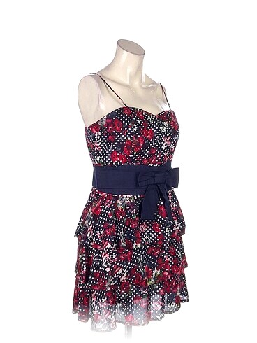 Vintage Love PreLoved Kısa Elbise %70 İndirimli.