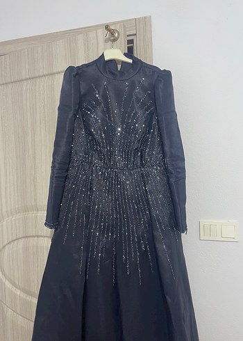 Parlak Lacivert Uzun Kollu Payetli Abiye kiralık fiyatıdır - Görsel 4