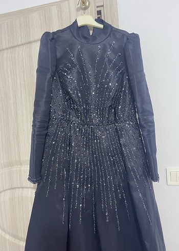 Parlak Lacivert Uzun Kollu Payetli Abiye kiralık fiyatıdır - Görsel 3