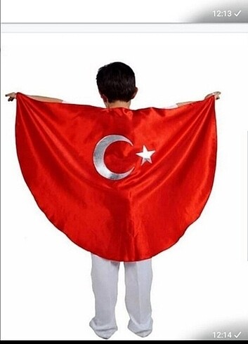 Türk bayraklı pelerin