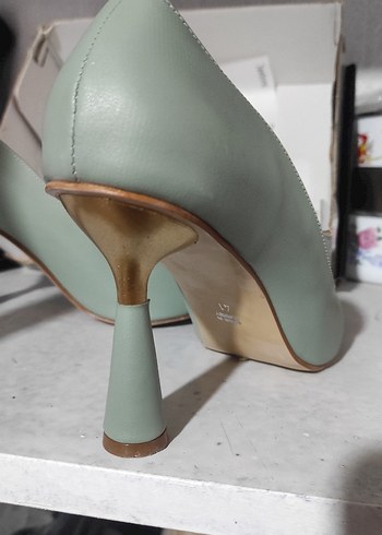 Alexander McQueen Pastel Bej Stiletto Topuklu Kadın Ayakkabı