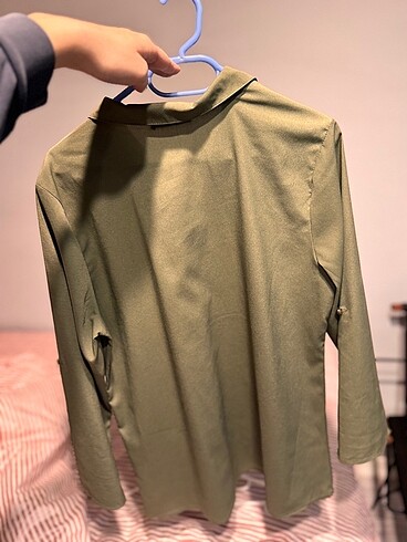 Haki Yeşili Gömlek - Görsel 3