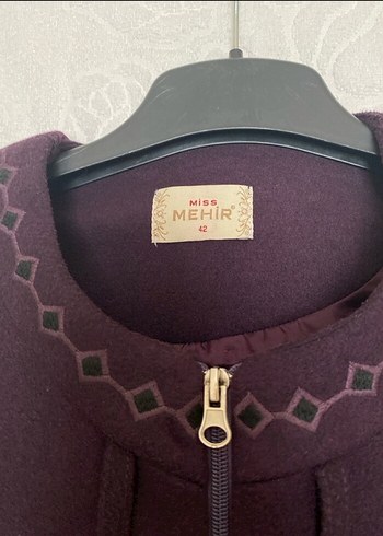 Mor Uzun Kadın Kaban Nakışlı Fermuarlı - Görsel 2