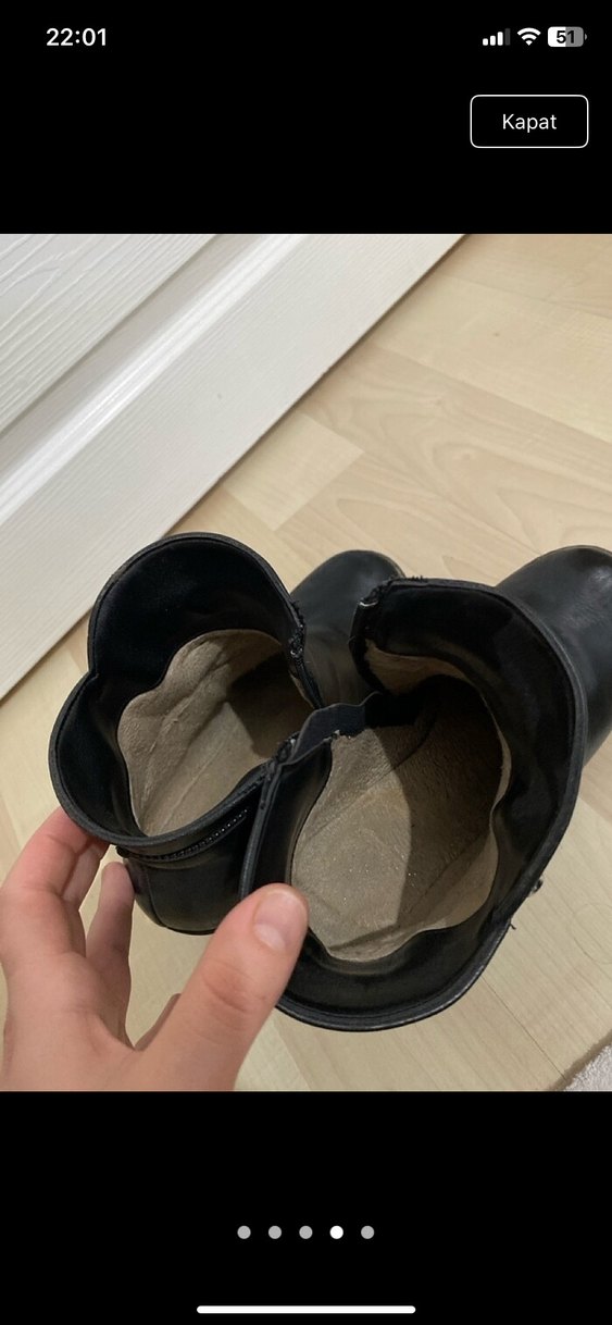 Siyah Parlak Deri Tokalı Topuklu Bot - Görsel 3