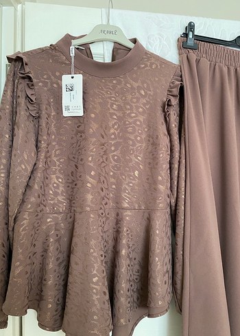 Dantel Detaylı Rahat Kesim Kadın Uzun Etek takım - Görsel 3