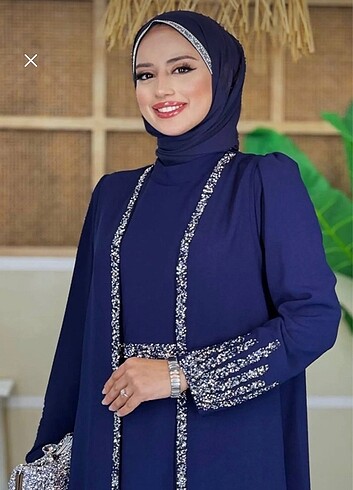 50 Beden Taş işlemeli lacivert abaya takım