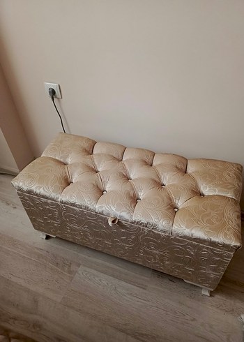 Modern Klasik Bej Puf