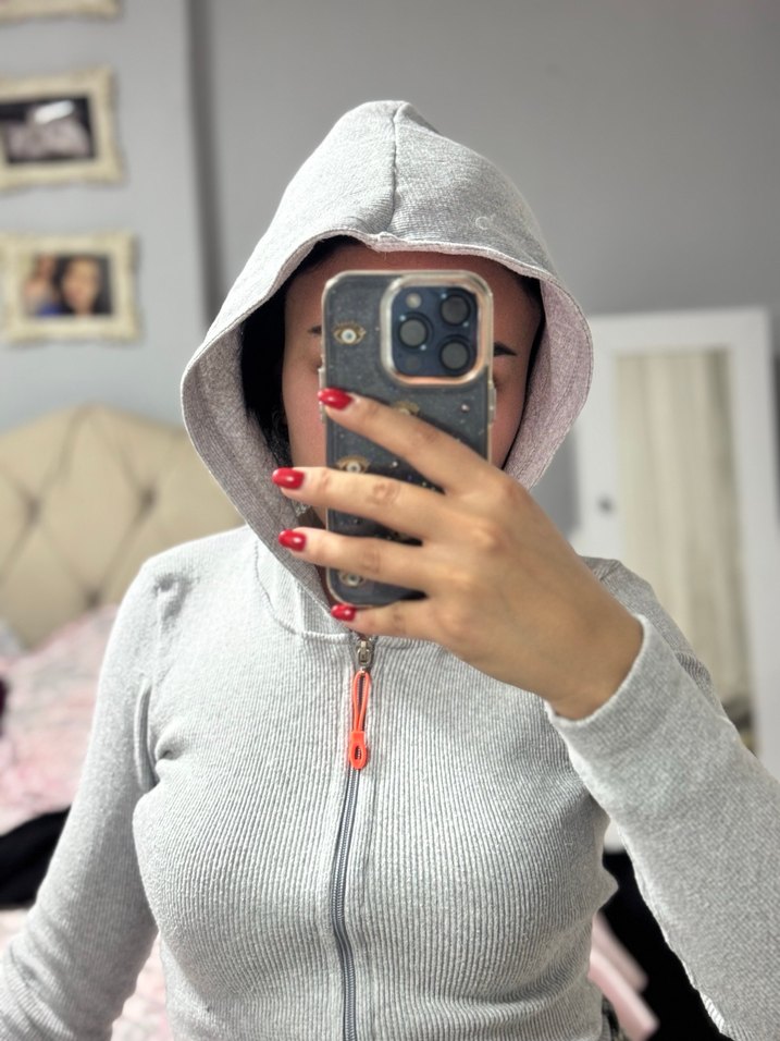 Gri Yüksek Yakalı Fermuarlı Kadın Triko - Görsel 3