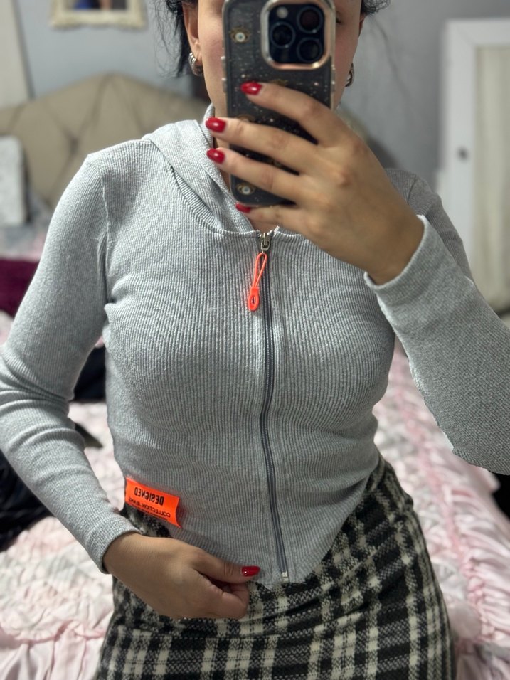 Gri Yüksek Yakalı Fermuarlı Kadın Triko - Görsel 2