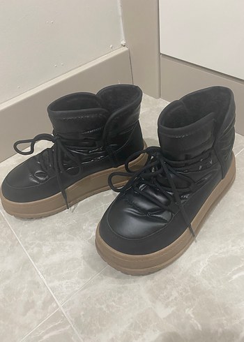 Siyah Kürklü Platform Kadın Bot - Görsel 4