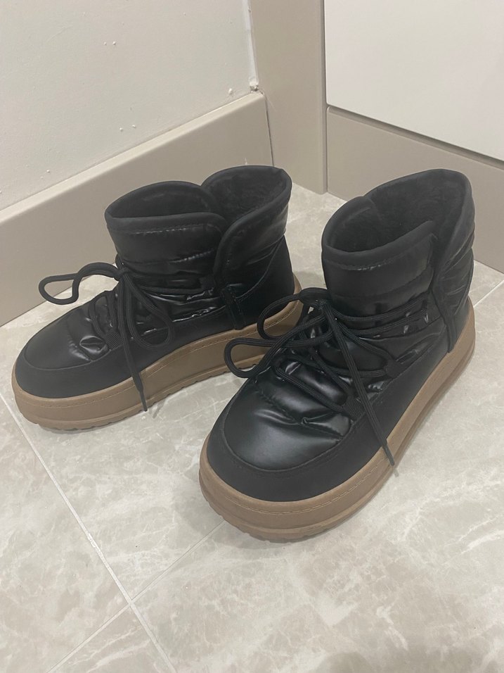 Siyah Kürklü Platform Kadın Bot - Görsel 4