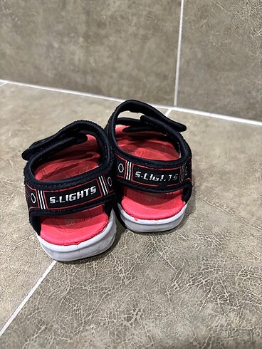 Skechers Erkek çocuk sandalet