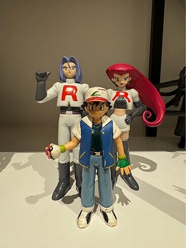 Takara Tomy Pokemon Roket takımı Jessie James ve Ash Ketchum fig