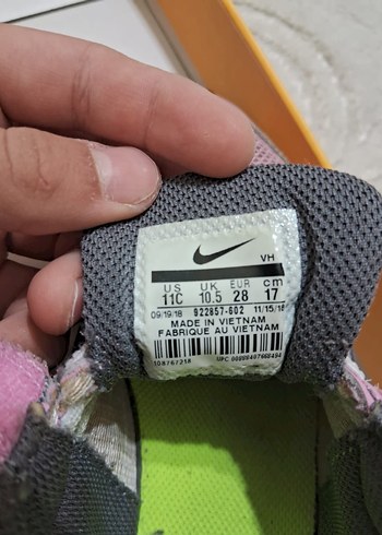 28 Beden Kız Çocuk Pembe Cırtlı Spor Ayakkabı