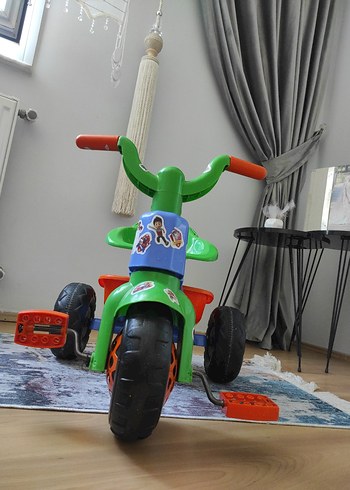 Bambaki Renkli Üç Tekerlekli Çocuk Bisikleti