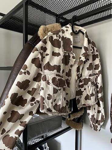 Bershka inek desenli pamuklu ceket