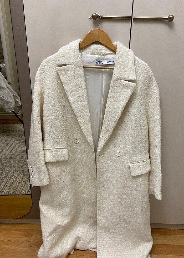 Zara beyaz kaşe kaban - Görsel 4