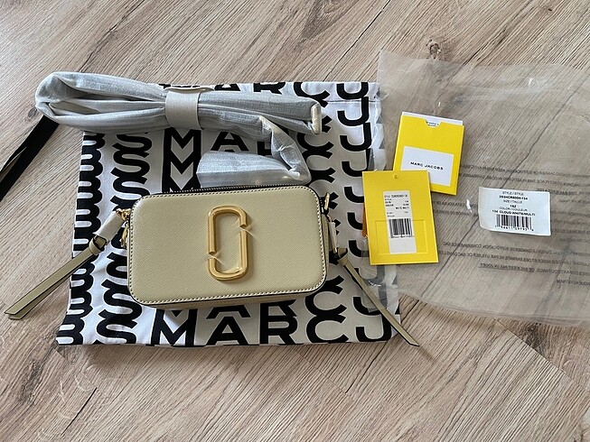 Marc Jacobs Snapshot