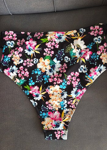 Çiçek Desenli yüksek bel Bikini Altı - Görsel 2