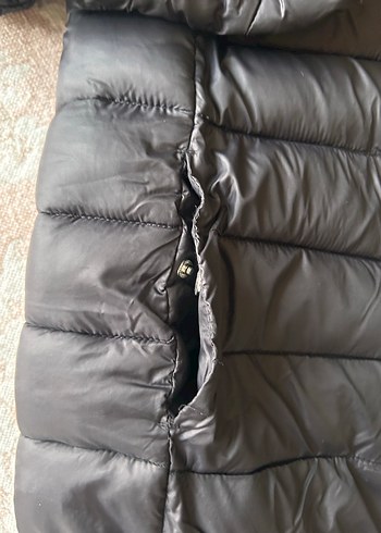 Erkek Çocuk Siyah Kapüşonlu Fermuarlı Mont - Görsel 5