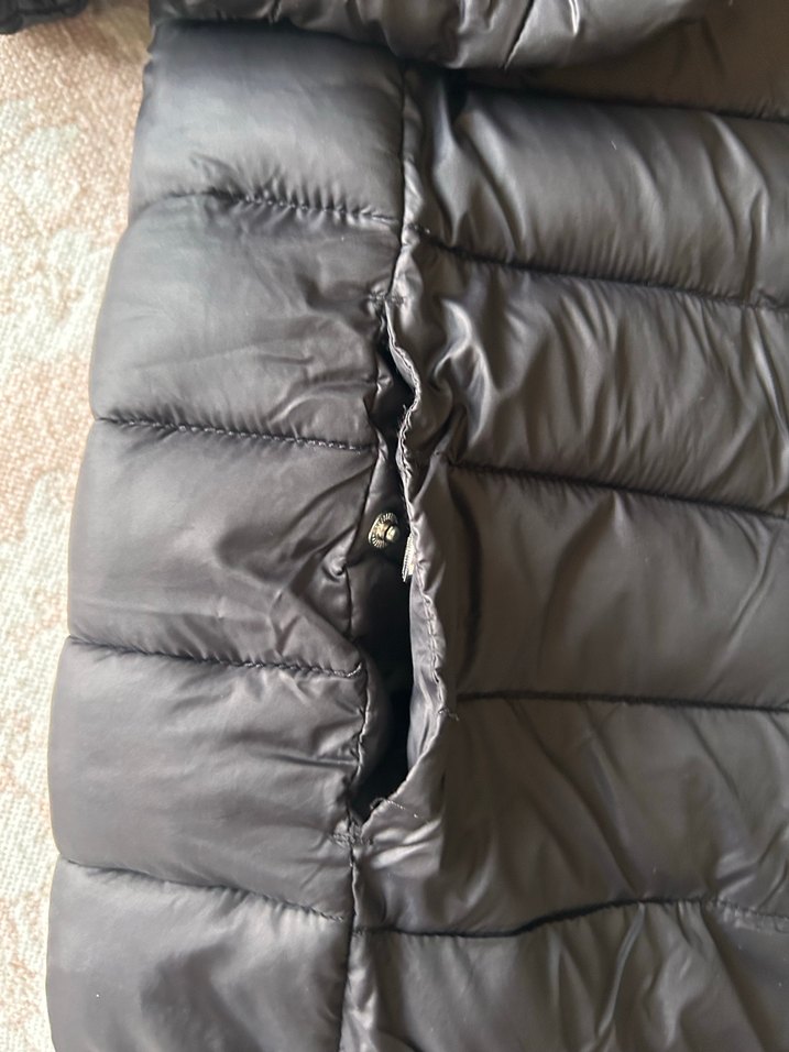 Erkek Çocuk Siyah Kapüşonlu Fermuarlı Mont - Görsel 5