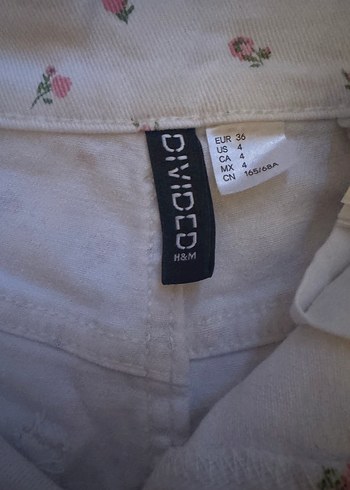 Çiçekli coquette h&m beyaz şort - Görsel 2
