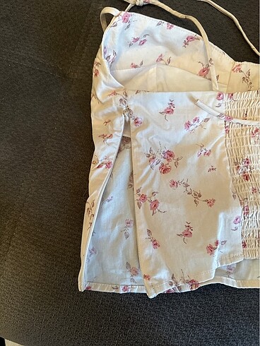 Bershka askılı  çiçekli crop top - Görsel 6