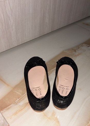 Kız Çocuk Siyah Yılan Desenli Fiyonklu Babet - Görsel 2