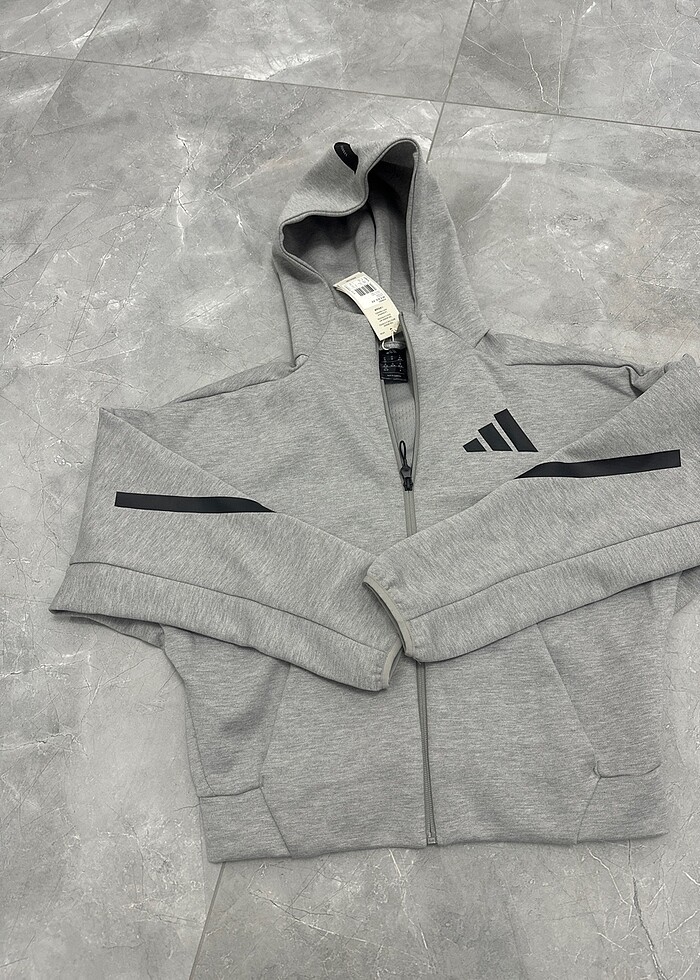 Adidas kapşonlu swet - Görsel 4