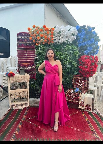 Parlak Pembe Drapeli Uzun Kadın Abiye - Görsel 3