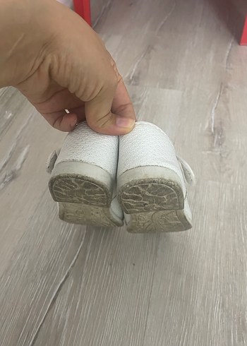 Kız Çocuk Beyaz Cırt Cırtlı Babet Ayakkabı - Görsel 12
