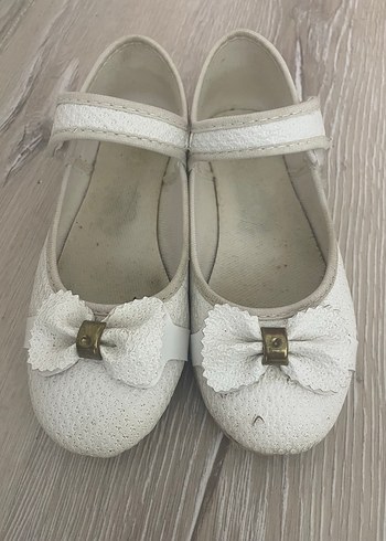 Kız Çocuk Beyaz Cırt Cırtlı Babet Ayakkabı - Görsel 3