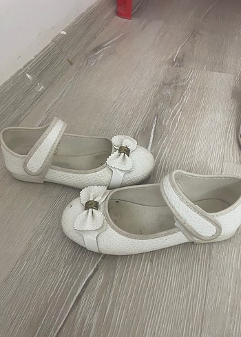 Kız Çocuk Beyaz Cırt Cırtlı Babet Ayakkabı - Görsel 4