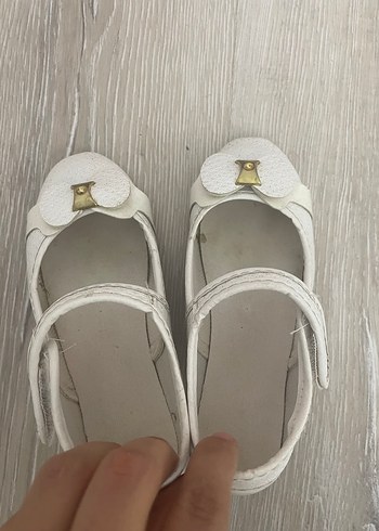 Kız Çocuk Beyaz Cırt Cırtlı Babet Ayakkabı - Görsel 11