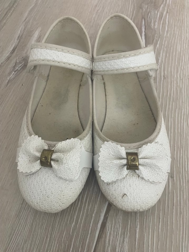 Kız Çocuk Beyaz Cırt Cırtlı Babet Ayakkabı - Görsel 3