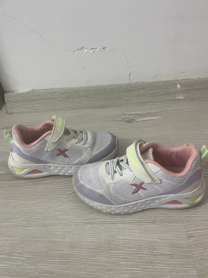 Kız Çocuk Gri Beyaz Cırtlı Spor Ayakkabı - Görsel 2