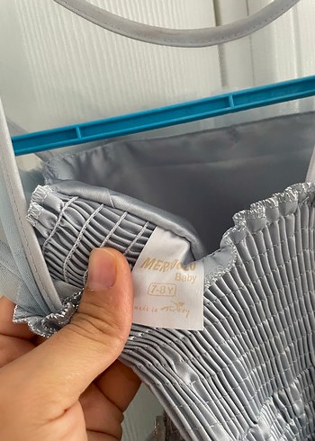 8 Yaş Beden Mavi Nakışlı Straplez Kız Çocuk Elbise