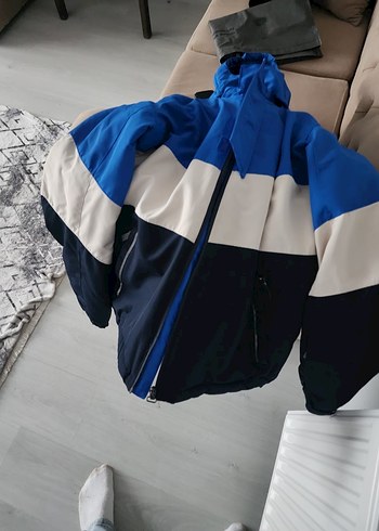 Kar montu Erkek Çocuk Kapüşonlu Renk Bloklu Ceket - Görsel 3