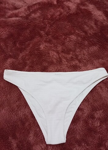Beyaz bikini altı 